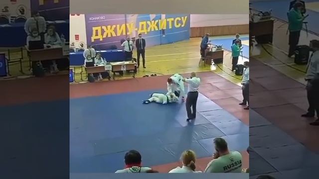 Первенство России по джиу-джитсу. Фрагмент финального поединка Арины Медведевой смотреть онлайн