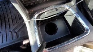 Dodge grand caravan 2017 где находится и как достать запаску?