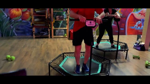Джампинг фитнес - прыжки на батуте. КАК ПРЫГАТЬ И ХУДЕТЬ?! Jumping для чайников. смотреть онлайн