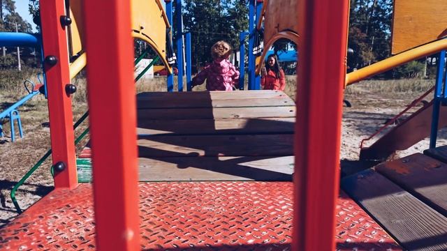 Семейный альбом, семейное счастье, видеоролик (4К) смотреть онлайн