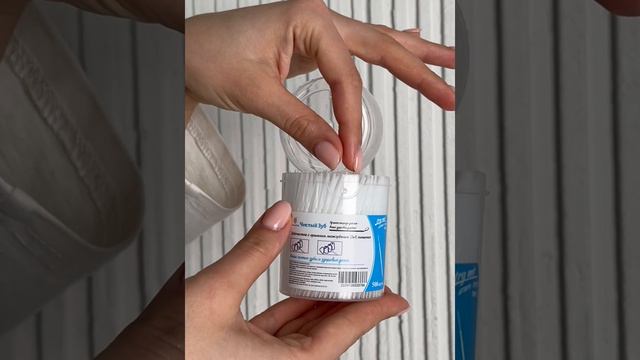 Зубочистки пластиковые с ершиком для чистоты и свежести полости рта. смотреть онлайн