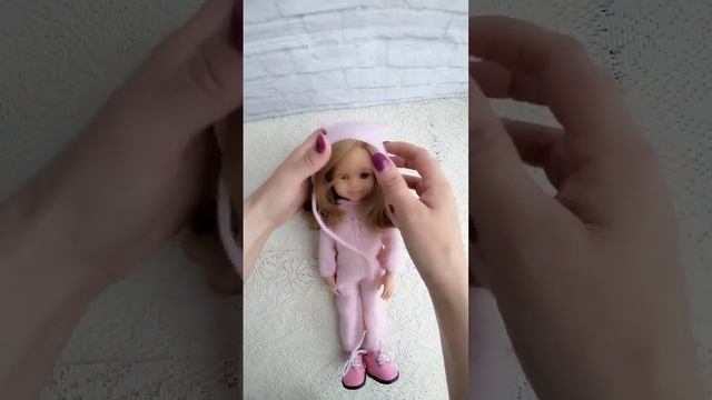 Одежда для куклы паола рейна спицами шапочка с ушками для куклы #вяжуспицами #одеждадлякукол #кукла смотреть онлайн