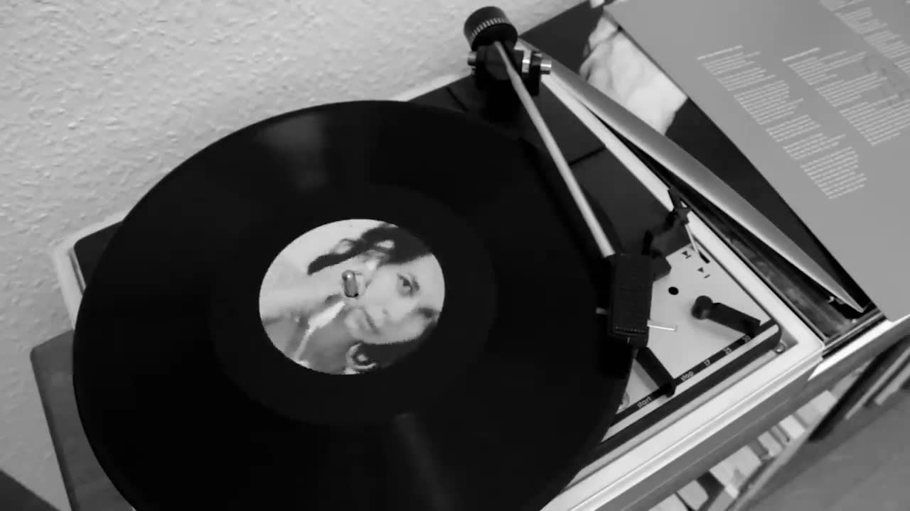 "First Six Months Of Love" - Michelle Gurevich смотреть онлайн