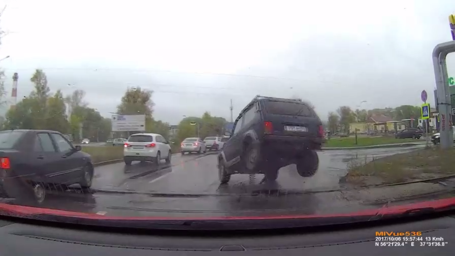 Сломался на переезде смотреть онлайн