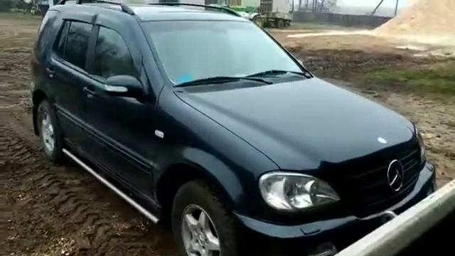 Мерседес бенз МЛ 320 и ковш))) смотреть онлайн