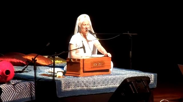 Snatam Kaur en Paraguay - Mantra de milagros y sanacion смотреть онлайн