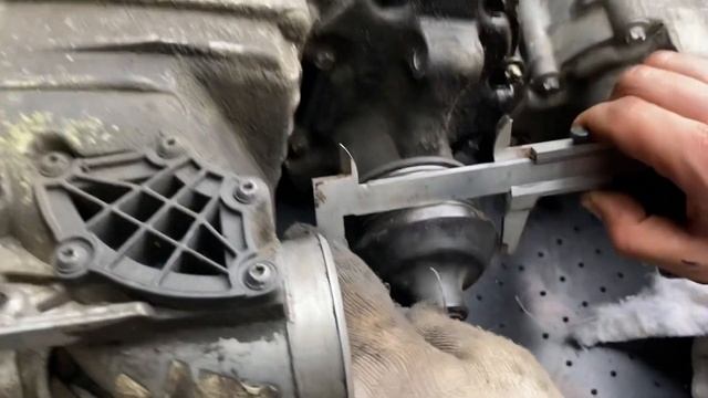 Различие компрессоров для мотора m271 Мерседес/Different pulley Mercedes compressor m271 engine смотреть онлайн