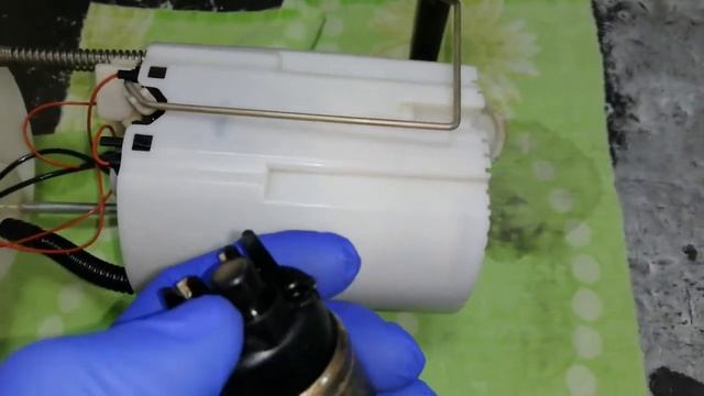 Fiat Albea замена топливного насоса (колхозим)