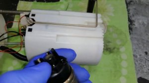 Fiat Albea замена топливного насоса (колхозим)