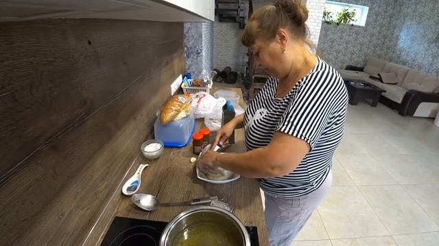 Говяжий язык в аджике.Закуска к любому столу.100% захотите еще раз попробовать.Рецепт на все времен смотреть онлайн