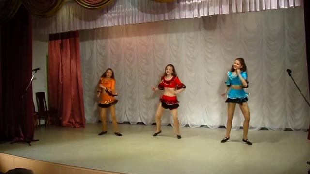 Коллектив эстрадного танца "Веселые башмачки". Танец - "Добрый вечер, Москва". смотреть онлайн