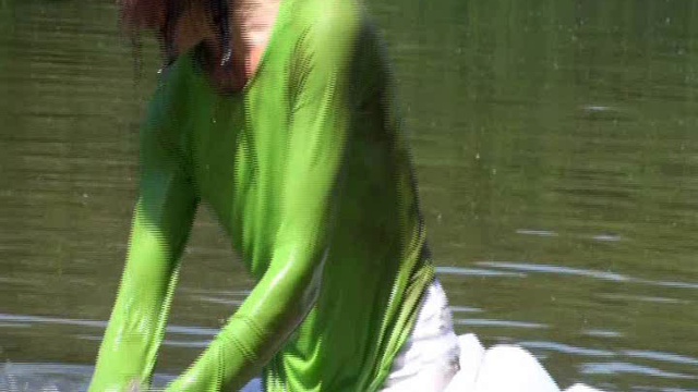 Wet Jolanda смотреть онлайн