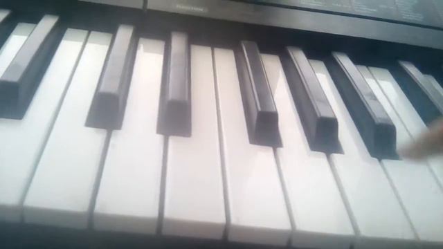 Я играю на пианино песню в траве седел кузнечик смотреть онлайн