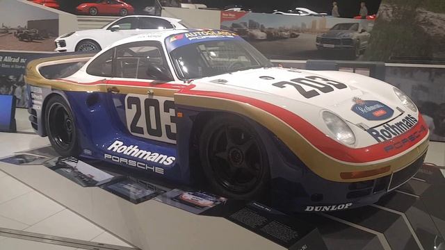 Tour of the Porsche Museum in Stuttgart, Germany смотреть онлайн