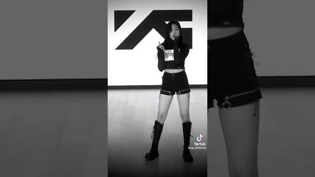 Jung ahyeon from baby monster is kpop's next all rounder!!! смотреть онлайн