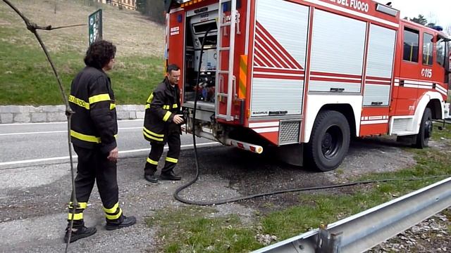 Intervento dei vigili del fuoco a Tarvisio-Italy смотреть онлайн