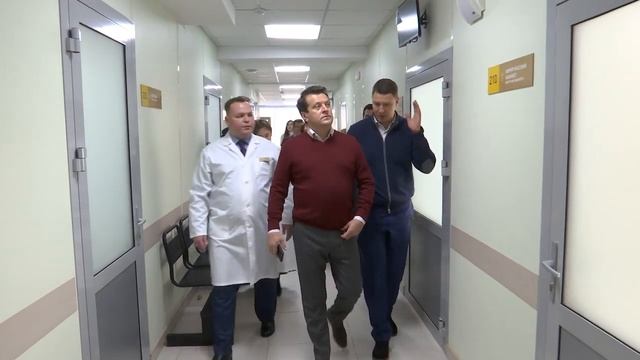 Мэр Казани осмотрел капитально отремонтированную поликлинику в Кировском районе смотреть онлайн