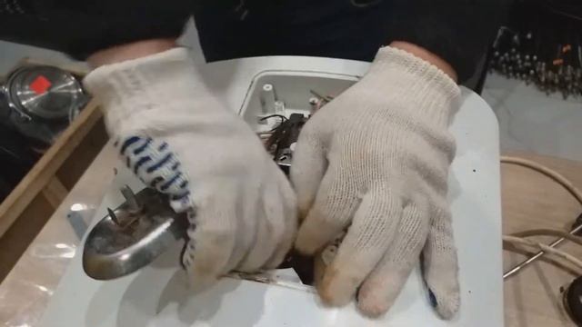Замена ТЭНа в водонагревателе Ariston ABS PRO 10 литров