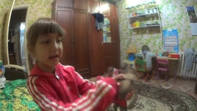 Влог\Вечно голодные/Дети работают/Давид рисует/