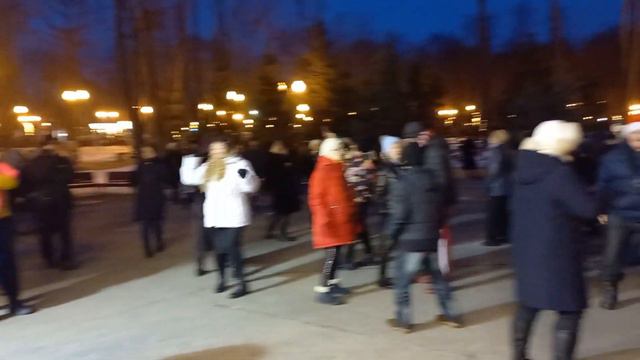 Харьков,танцы в парке, "У!Ха!" 😁😆 смотреть онлайн