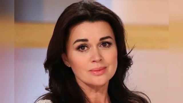 Рака нет: выписанная из онкобольницы Заворотнюк возвращается в кино смотреть онлайн