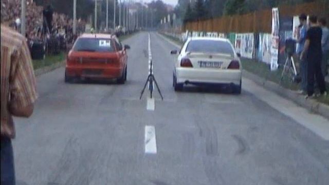 Audi RS2 vs Accord смотреть онлайн