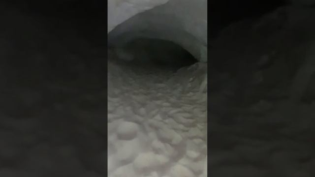 В этой пещере пропадают люди. смотреть онлайн