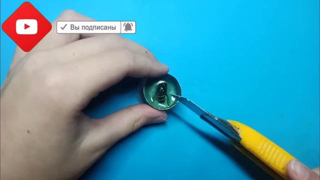 Брелок с осой из эпоксидки. Keychain with a wasp made of epoxy. смотреть онлайн