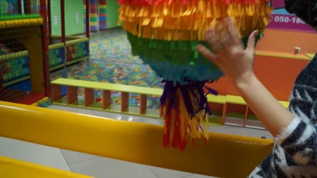 Делаем пиньяту (часть 5) смотреть онлайн