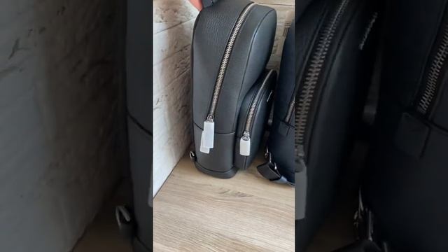 Обзор рюкзак мужской Michael Kors Cooper Pebbled Leather Sling Pack смотреть онлайн