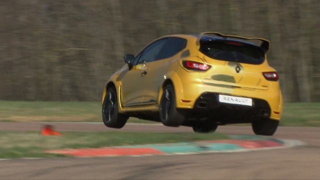 Videotest - 2016 Renault Clio RS16 Concept - AutoWereld смотреть онлайн
