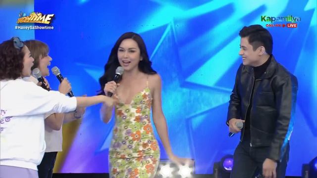 Beauty and Kelvin joyfully visit the It’s Showtime family | It’s Showtime смотреть онлайн