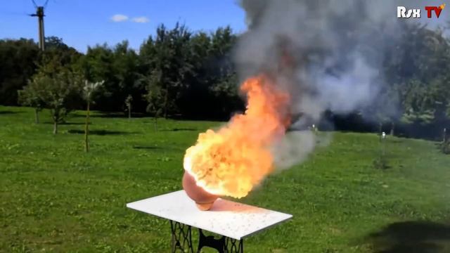 Делаем бомбу из 15000 спичек и поджигаем/We make a bomb from 15000 matches and set it on fire! смотреть онлайн