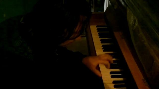 In memory of Michael Jackson Earth Song on the piano смотреть онлайн