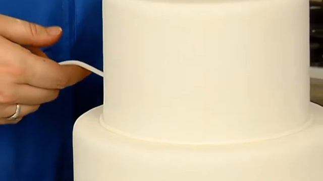 Gumpaste Anemone Clovers Claddagh Irish Wedding Cake Decorating How-To Video Tutorial Part 11 смотреть онлайн