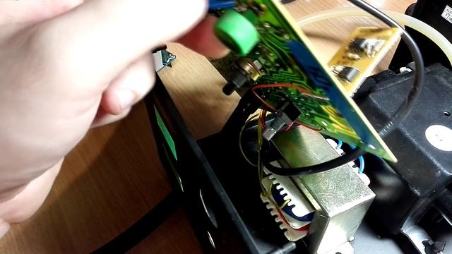 KIT T12 в паяльной станции Lukey 852D смотреть онлайн