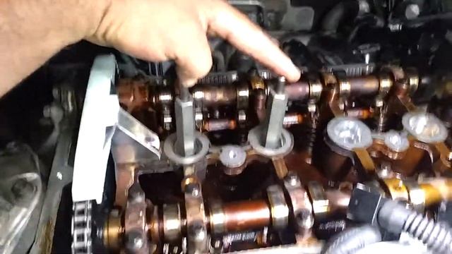 Troca corrente de comando e vedadores de válvulas motor thp Peugeot, Citroen mini Cooper смотреть онлайн