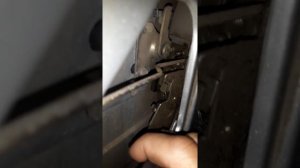 Как открыть сдвижную дверь Газель, Соболь.