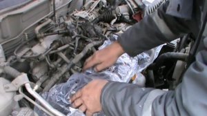 Nissan-Замена сальников свечных колодцев.Nissan-Replacing spark plug well seals.