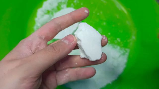 Асмр, крошу бомбочку из соды. Шуршит классно смотреть онлайн
