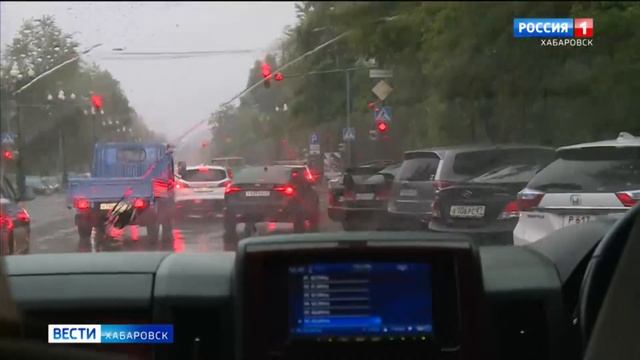 Отголоски циклона из соседнего региона добрались до Хабаровска смотреть онлайн