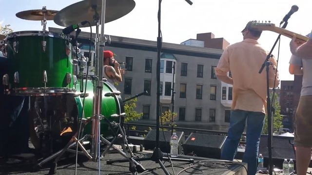 Spose - I'm Awesome (Old Port Fest 2014) смотреть онлайн