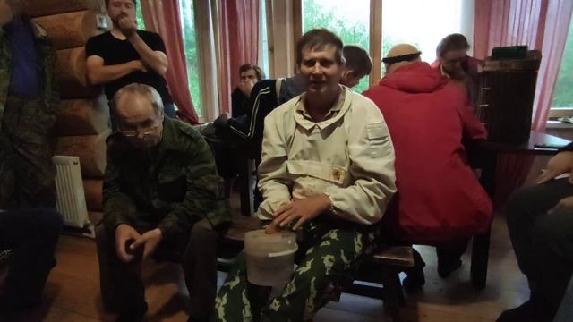Сергей Гуров методика проверки заклещеванности пчелиной семьи в улье. Слёт по ЕП. Часть 8(10) смотреть онлайн