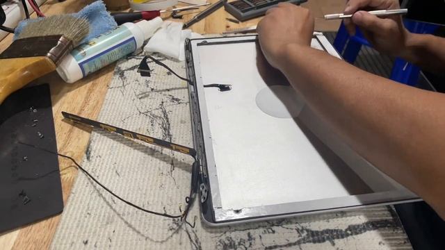 Macbook Pro 2011 เปลี่ยนจอ смотреть онлайн