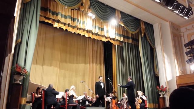 В лесу прифронтовом Гладков Александр смотреть онлайн