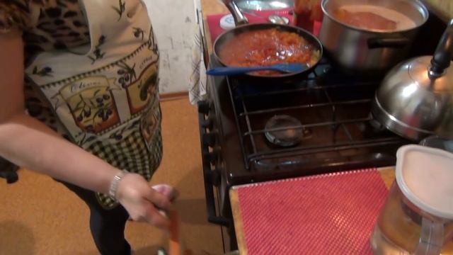 Как правильно готовить Украинский борщ - семейное достояние, символ домашнего уюта. смотреть онлайн