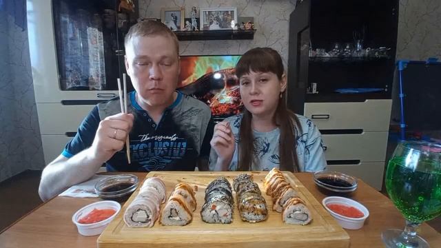 Мукбанг. Роллы от Красного Дракона | Mukbang. Rolls from the Red Dragon смотреть онлайн
