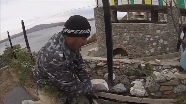 Стойка в каменном заборе и перевязка в кладке. Урок смотреть онлайн