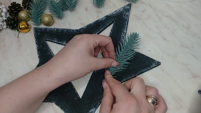 DIY ?☃️СУПЕР БЮДЖЕТНАЯ Новогодняя звезда из картона на дверь или для декора?? смотреть онлайн