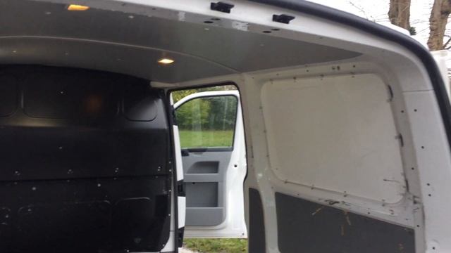 VOLKSWAGEN TRANSPORTER T28 TDI BLUEMOTION TECHNOLOGY 2012 смотреть онлайн